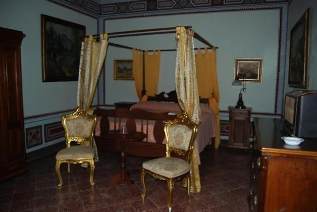Hotell Castello Di Valenzano