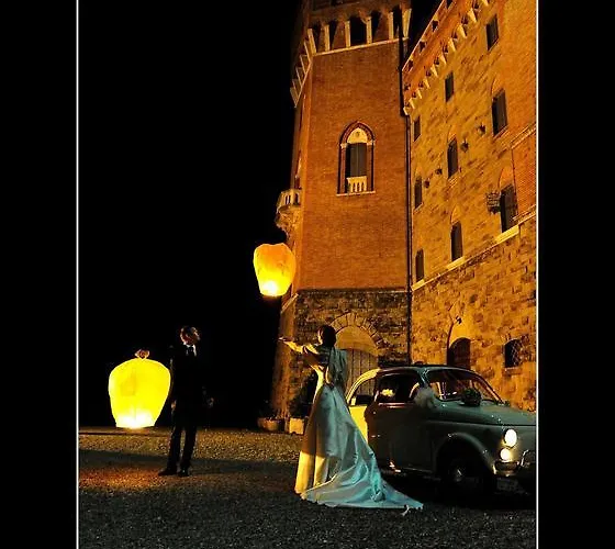 Hotell Castello Di Valenzano