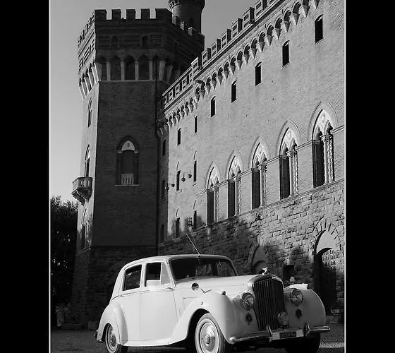 Hotell Castello Di Valenzano *